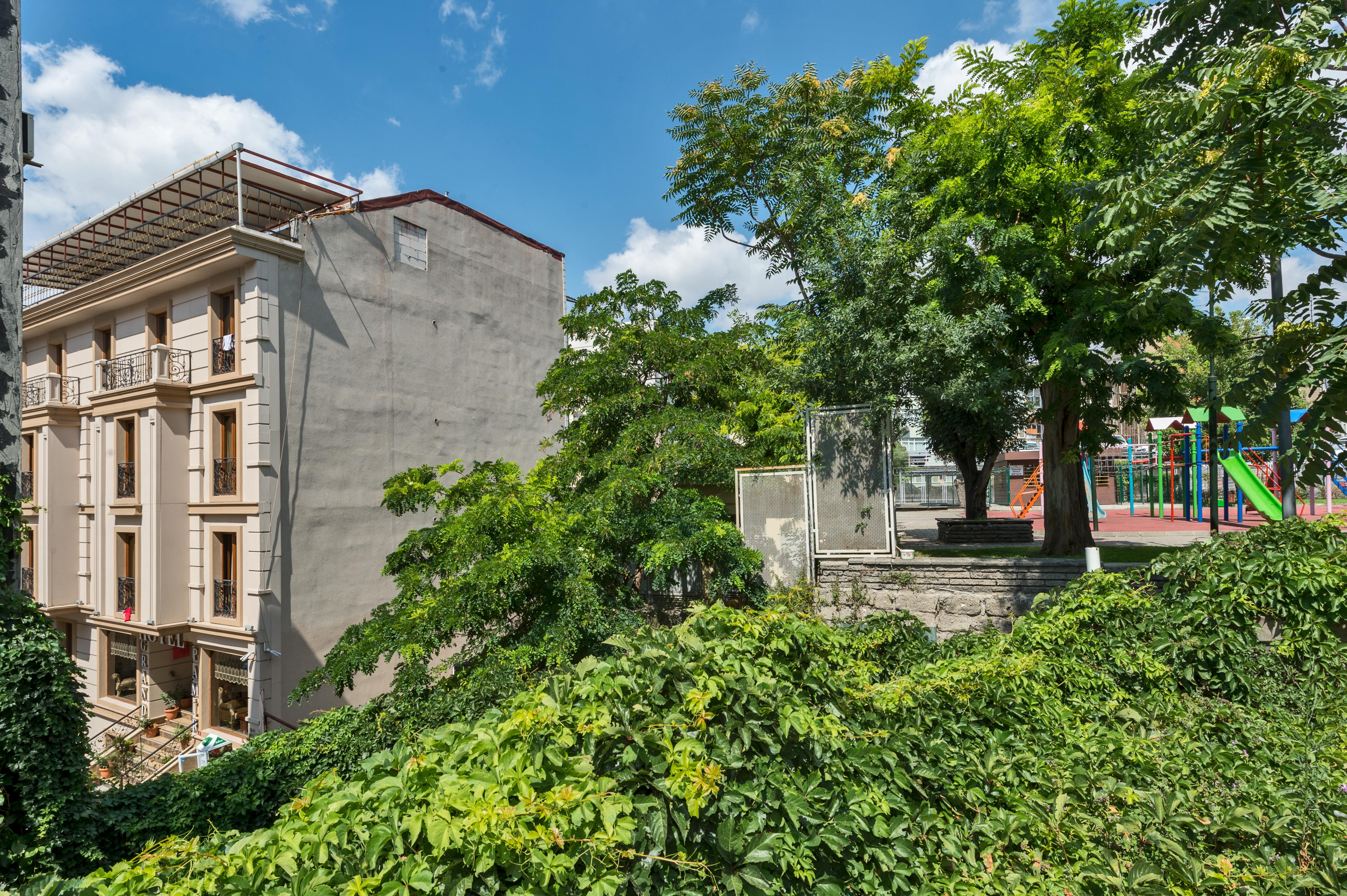 Grand Pamir Hotel Istanbul Exterior photo